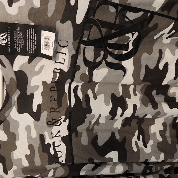 Rock & Republic camouflage long sleeve men's t-shirt. Sz M - Picture 3 of 6